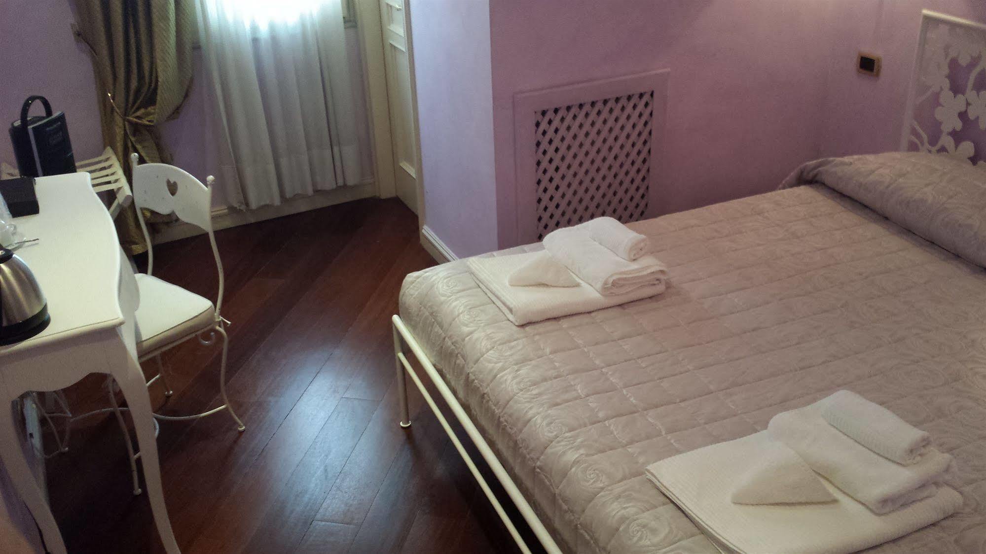 Made In Rome Luxury Affittacamere Ngoại thất bức ảnh