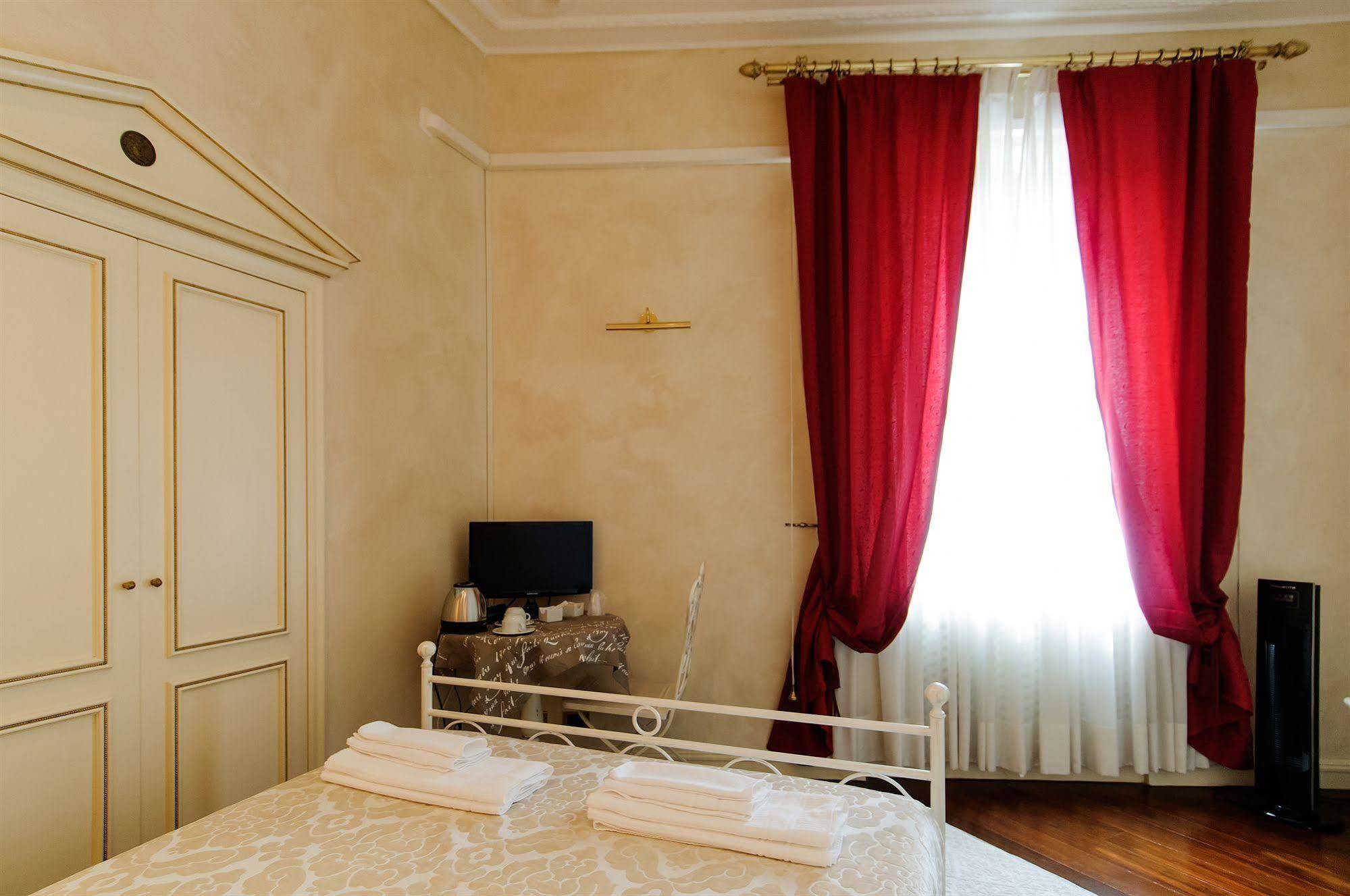 Made In Rome Luxury Affittacamere Ngoại thất bức ảnh