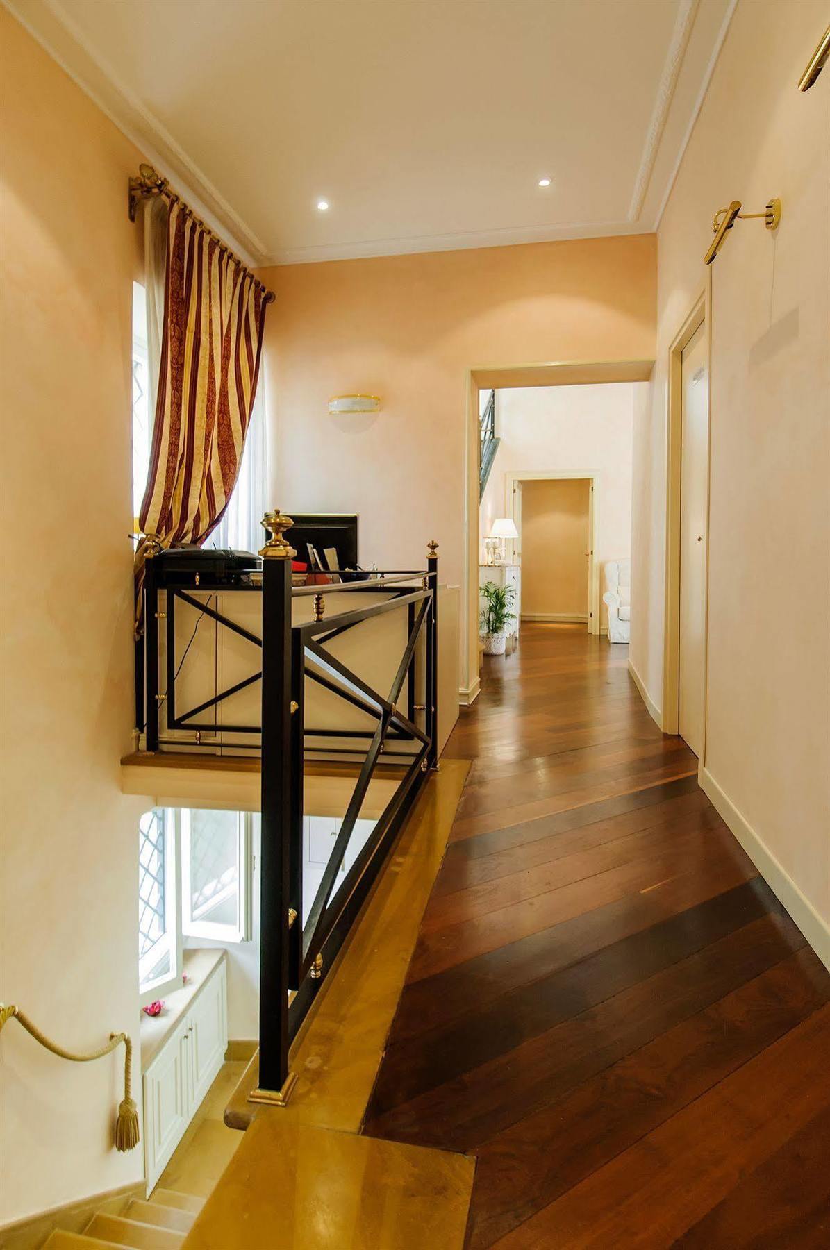 Made In Rome Luxury Affittacamere Ngoại thất bức ảnh